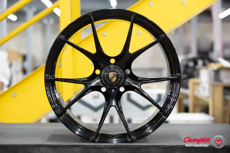 Vossen X Champion Rs74 20X9 / Et42 / Gloss Black Wheel / Centerlock / 911 Gt3 991.2 - Front 1