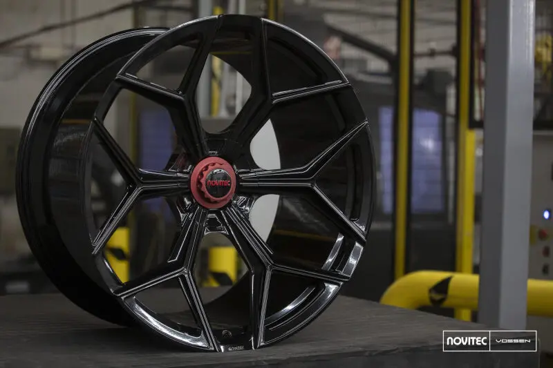 Vossen X Novitec Nl4-5L 23X10.5In - 5X130 Bp - Et21 - Gloss Black Lamborghini Urus Front Wheel 1